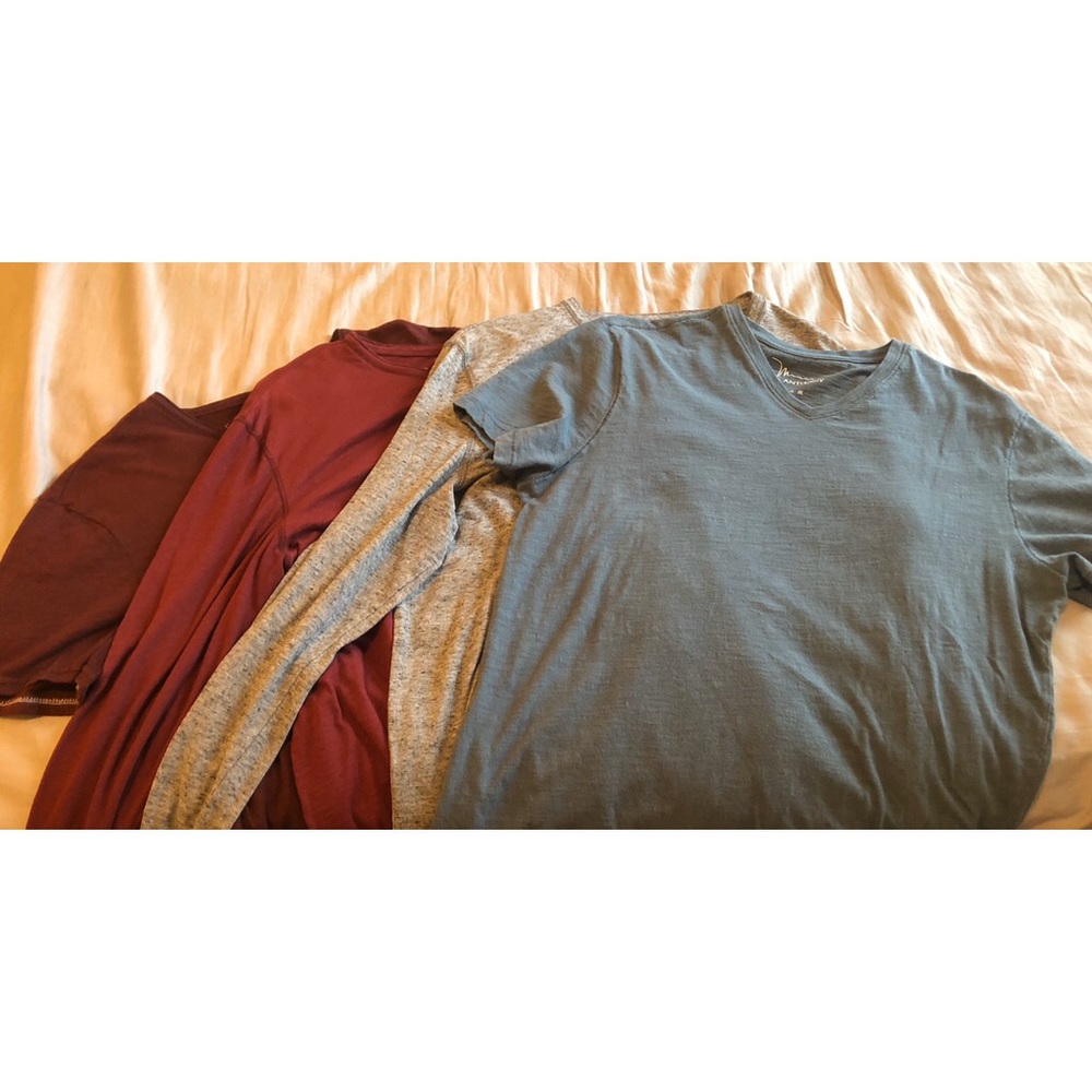 4 Men’s American Eagle/Marc Anthony tops size L